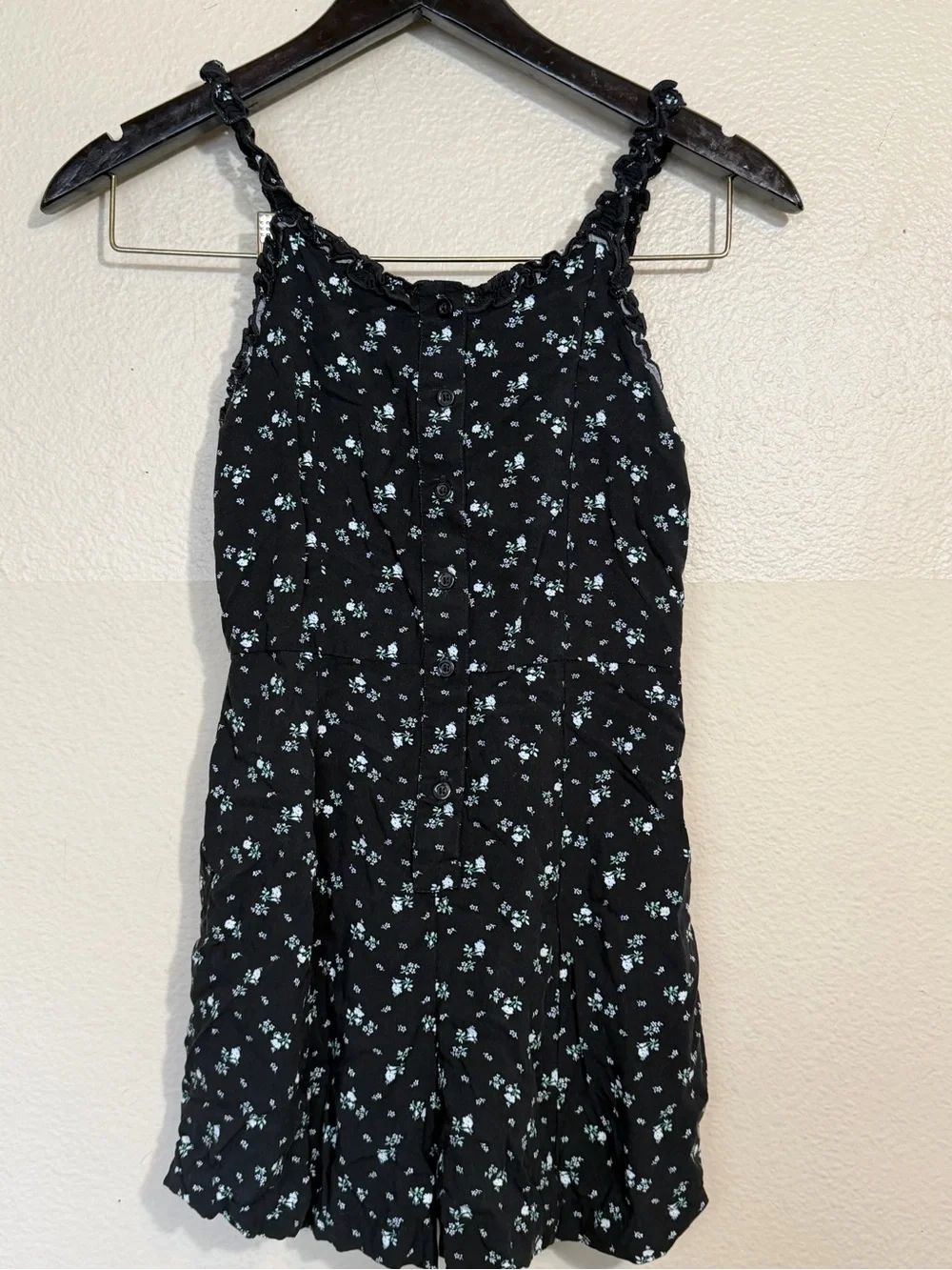 Gap Teen M Black Floral Button-Front romper with Light Blue